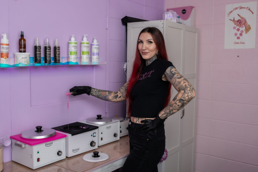 brazilian waxer alyssa navarro at lacquer and lashes in madera ca